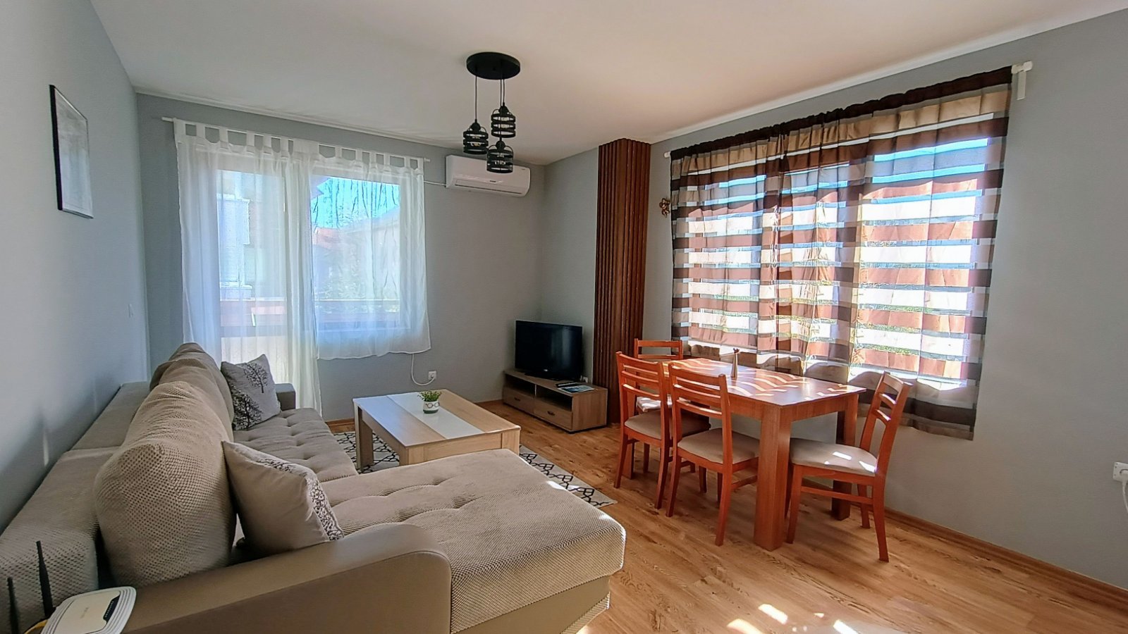 One-Bedroom Apt. (Mountain View)